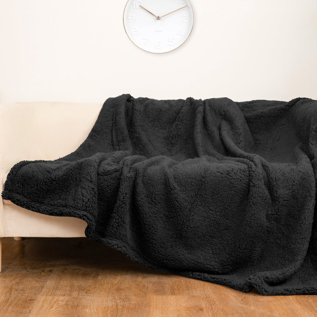 Herzensdecke™ - Die Wasserdichte Kuscheldecke